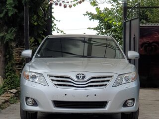 2010 Toyota Camry VI (XV40) Рестайлинг, серебристый, 1620000 рублей, вид 1