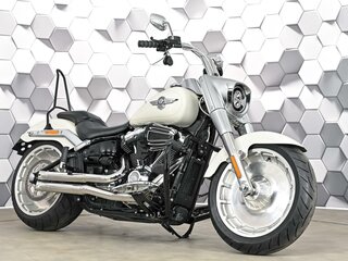 2017 Harley-Davidson Fat Boy, белый, 1699000 рублей, вид 1