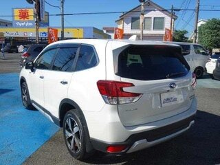 2020 Subaru Forester MHEV V, белый, 2150000 рублей, вид 4