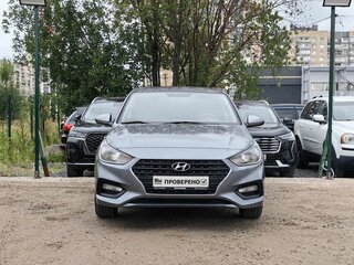 2017 Hyundai Solaris II, серый, 889000 рублей, вид 2