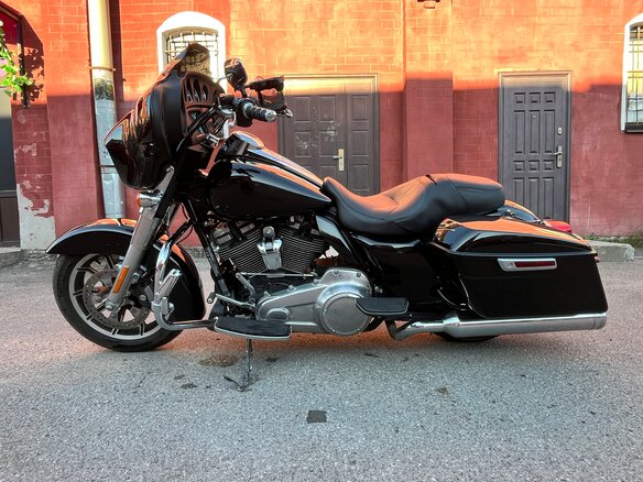 2019 Harley-Davidson Electra Glide, чёрный, 1299000 рублей - вид 8