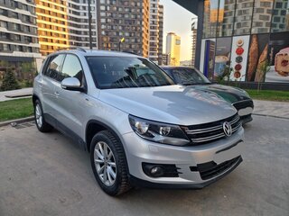2016 Volkswagen Tiguan Euro 6 I Рестайлинг, серебристый, 1450000 рублей, вид 3
