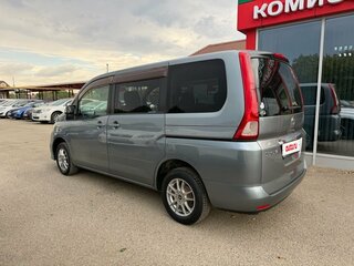 2009 Nissan Serena III (C25), серый, 1250000 рублей, вид 4