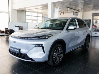 2026 Geely EX5 Гибрид EM-i, серебристый, 3974990 рублей, вид 3