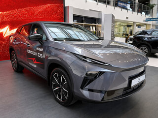 2026 Omoda C5 II, серый, 2375010 рублей, вид 3