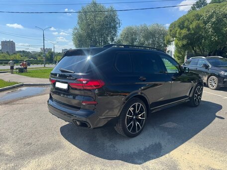 2021 BMW X7 30d I (G07), чёрный, 8800000 рублей, вид 4
