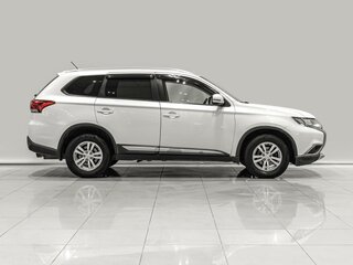 2015 Mitsubishi Outlander III Рестайлинг 2, белый, 1090000 рублей, вид 4
