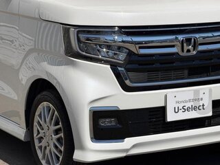 2022 Honda N-BOX II Рестайлинг, белый, 660999 рублей, вид 4