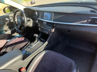 2019 Kia Optima IV Рестайлинг, серебристый, 1850000 рублей, вид 5