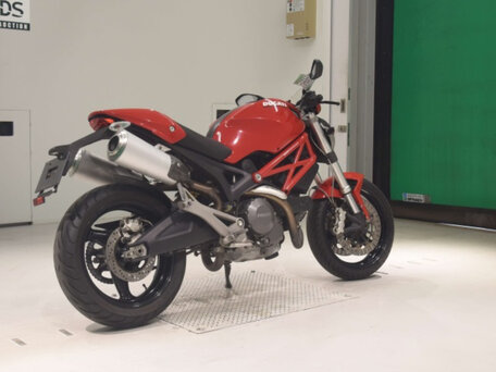 2009 Ducati Monster 696, красный, 350000 рублей, вид 5