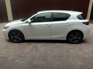 2012 Lexus CT 200h I, белый, 1650000 рублей, вид 5