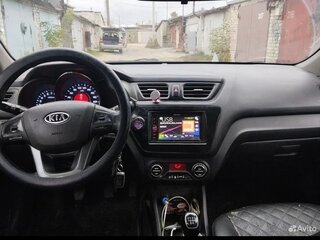 2012 Kia Rio 5-speed III, белый, 550000 рублей, вид 4