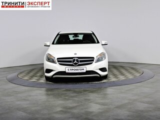 2014 Mercedes-Benz A-Класс 180 III (W176), белый, 1199000 рублей, вид 2