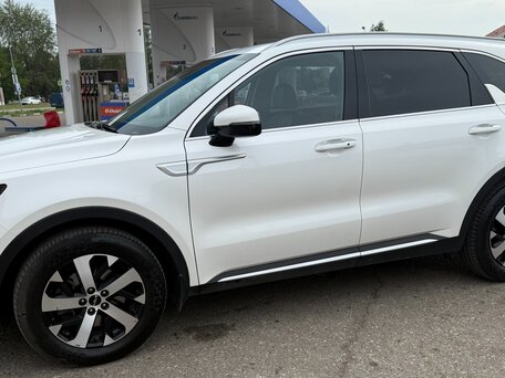 2023 Kia Sorento IV, белый, 4250000 рублей, вид 4