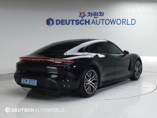2025 Porsche Taycan I Рестайлинг, чёрный, 17650000 рублей, вид 2
