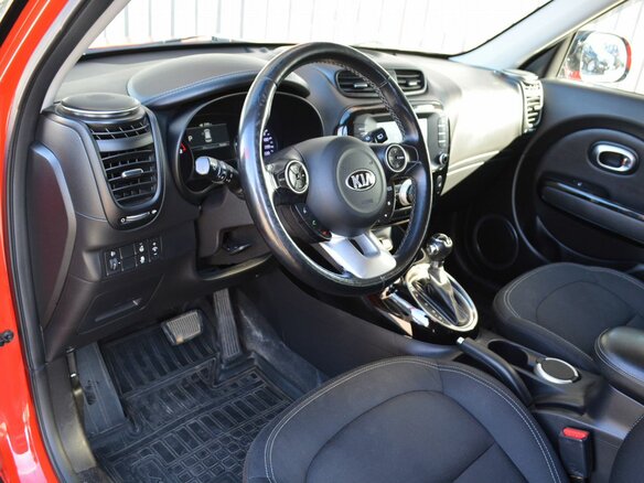 2019 Kia Soul II Рестайлинг, красный, 1699888 рублей - вид 17