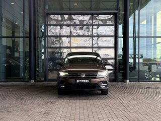 2018 Volkswagen Tiguan II, коричневый, 2150000 рублей, вид 2