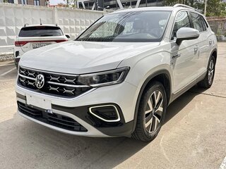2023 Volkswagen Tayron I Рестайлинг, белый, 2500000 рублей, вид 3