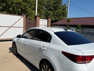 2019 Kia Rio IV, белый, 989000 рублей, вид 2