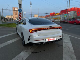 2020 Kia K5 III, белый, 2350000 рублей, вид 5