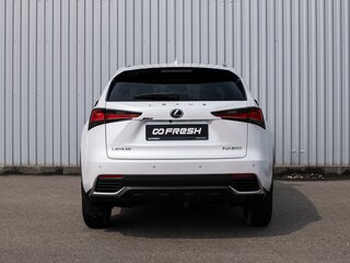 2020 Lexus NX 200 I Рестайлинг, белый, 4100000 рублей, вид 4