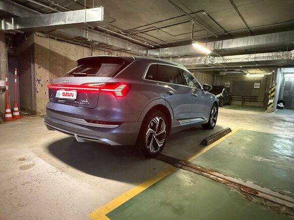 2023 Audi e-tron 50 I, голубой, 8000000 рублей - вид 4