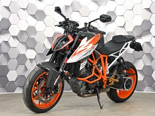 2019 KTM 1290 Super Duke R, серый, 1099000 рублей, вид 2
