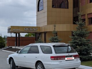 1997 Toyota Mark II Qualis VIII (X100), белый, 330000 рублей, вид 4