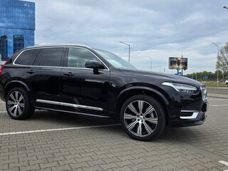 2024 Volvo XC90 Recharge II Рестайлинг 1, чёрный, 5050000 рублей, вид 4
