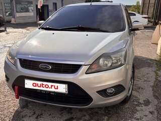 2011 Ford Focus II Рестайлинг, серебристый, 625000 рублей, вид 2