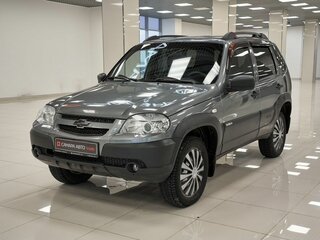 2018 Chevrolet Niva I Рестайлинг, серебристый, 642000 рублей, вид 1