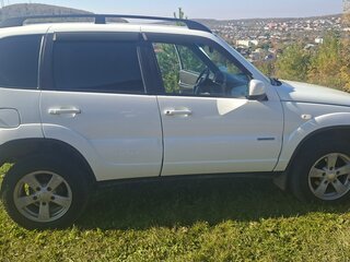 2015 Chevrolet Niva I Рестайлинг, белый, 660000 рублей, вид 2