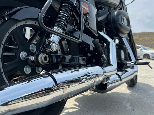 2015 Harley-Davidson Sportster 883, серебристый, 720000 рублей - вид 6