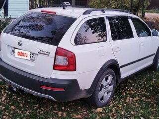 2011 Skoda Octavia II (A5) Рестайлинг, белый, 1300000 рублей, вид 4
