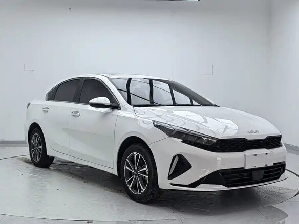 2023 Kia K3 II (China Market) Рестайлинг, белый, 1778000 рублей - вид 2