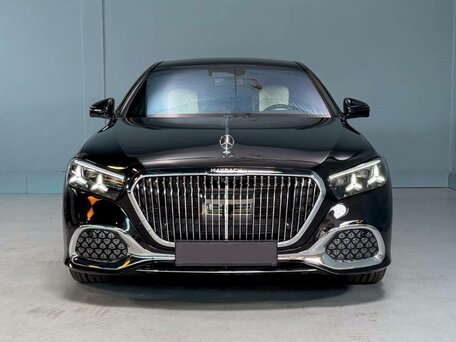 2026 Mercedes-Benz Maybach S-Класс 680 II (Z223) Рестайлинг, чёрный, вид 3