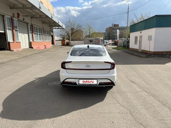 2021 Hyundai Sonata VIII (DN8), жёлтый, 1380000 рублей - вид 5