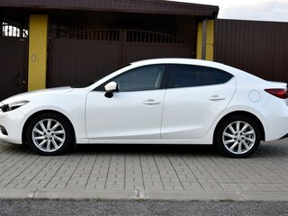 2018 Mazda 3 III (BM) Рестайлинг, белый, 1995000 рублей, вид 2