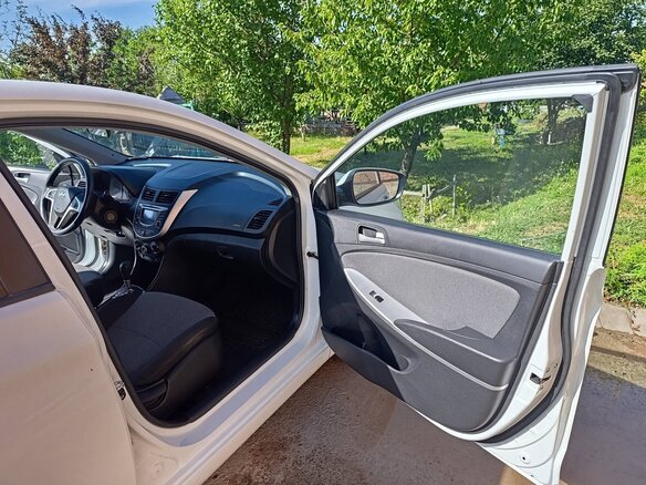 2012 Hyundai Solaris I, белый, 780000 рублей - вид 13