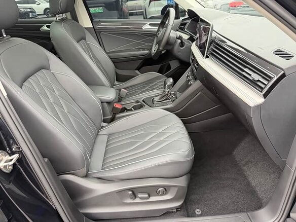 2022 Volkswagen Tiguan II Рестайлинг, чёрный - вид 6