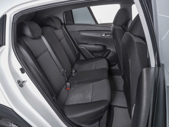 2021 Kia Rio X IV Рестайлинг, белый, 1640000 рублей - вид 6