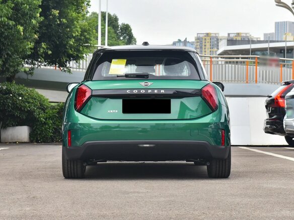 2025 Mini Hatch E IV (F65/F66/J01), зелёный, 2890002 рублей - вид 5