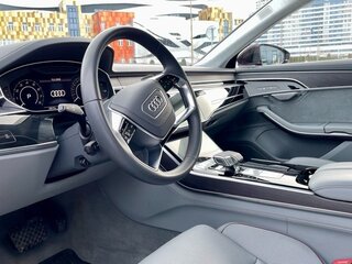 2020 Audi A8 Long 55 TFSI IV (D5), красный, 4600000 рублей, вид 3