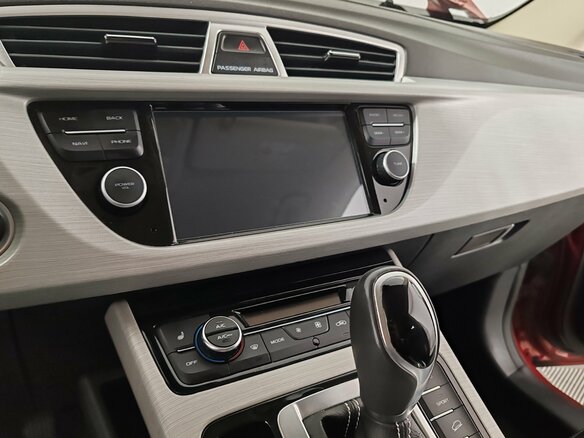 2019 Geely Atlas I, красный, 1420000 рублей - вид 12