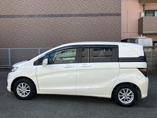 2014 Honda Freed Spike I Рестайлинг, белый, 863000 рублей, вид 4