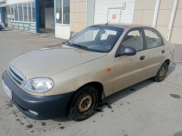 2011 ЗАЗ Chance, золотистый, 150000 рублей