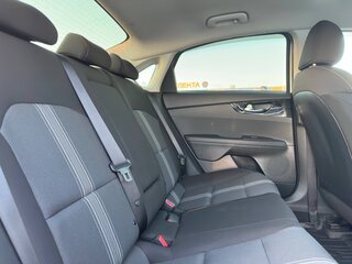 2021 Kia Cerato IV Рестайлинг, белый, 1997000 рублей, вид 4