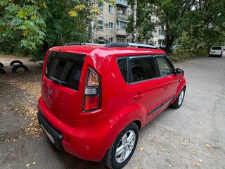 2011 Kia Soul I, красный, 820000 рублей, вид 4