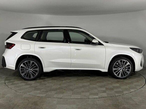 2026 BMW X1 25Li xDrive III (U11/U12), белый - вид 2