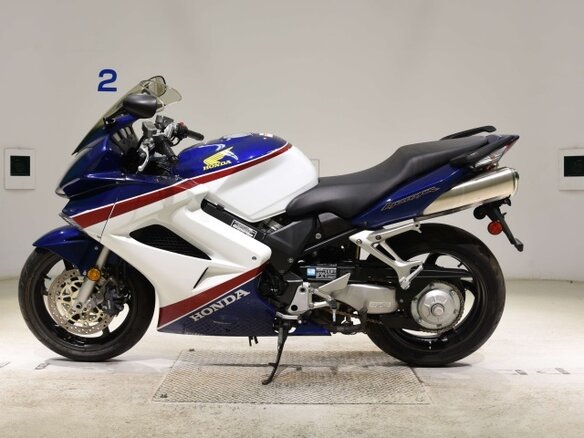 2010 Honda VFR 800, синий, 500000 рублей - вид 6